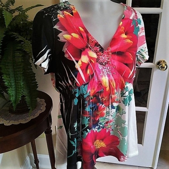 Unity World Wear Tops - Bright Floral Top by Unity World Wear Like New 1X